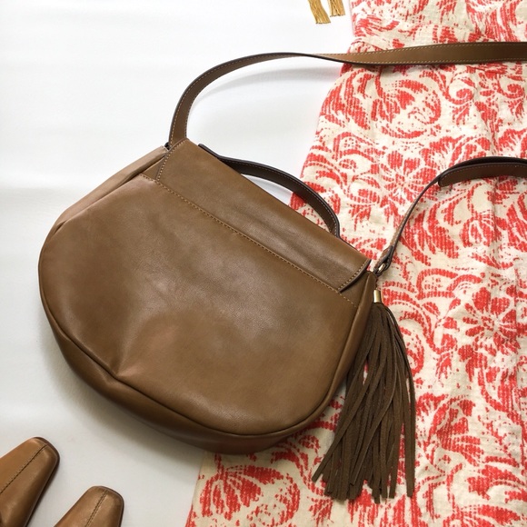 The Limited Messenger Purse, Shoulder or Crossbody - Picture 2 of 8